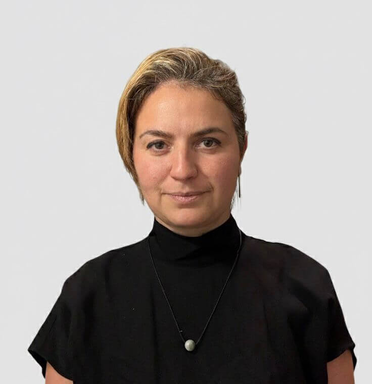 Mirela Dumitrescu review